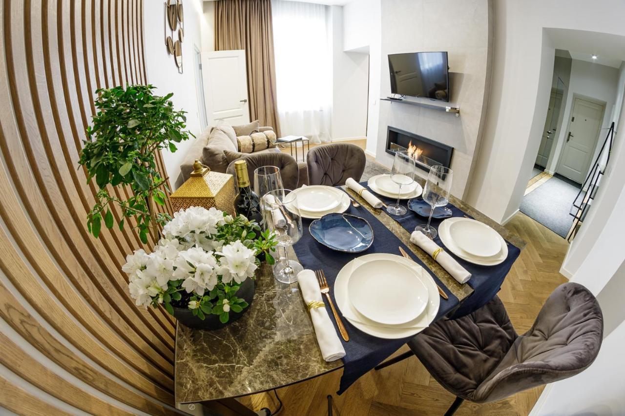 Old Town Apartment L Self Check In วิลนีอุส ภายนอก รูปภาพ
