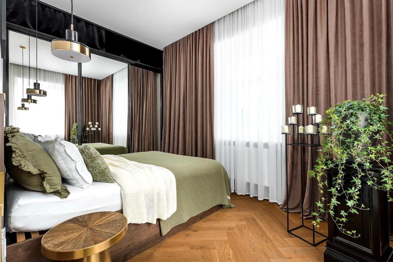 Old Town Apartment L Self Check In วิลนีอุส ภายนอก รูปภาพ