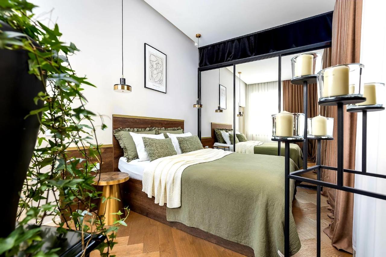 Old Town Apartment L Self Check In วิลนีอุส ภายนอก รูปภาพ